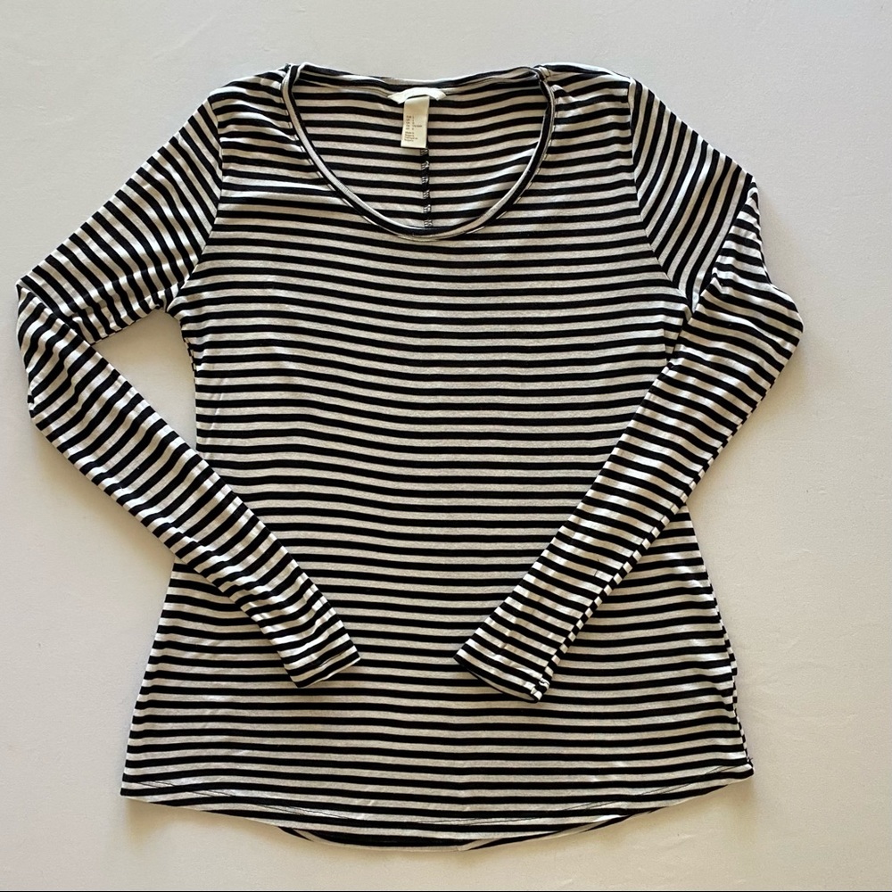 H&M Black and White Striped Long Sleeve Shirt Size Large. Super soft.